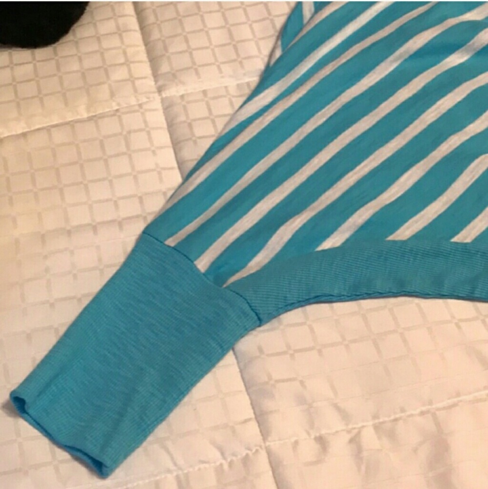 Turquoise and white Dolman Style Top - Picture 3 of 3